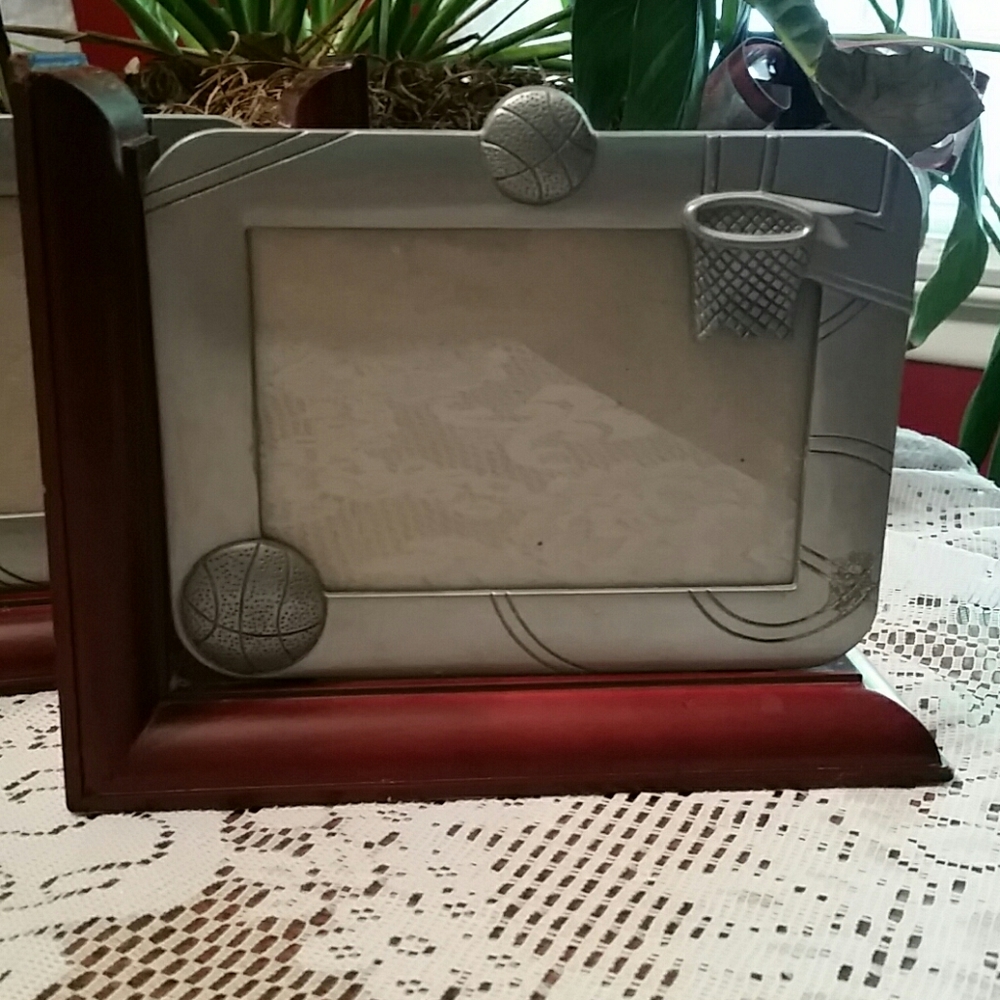 Bookend Photo Frame - Picture 2 of 7